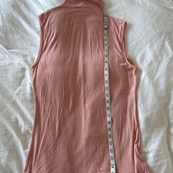 Aritzia Wilfred peachy tank with high neck - Picture 2 of 3